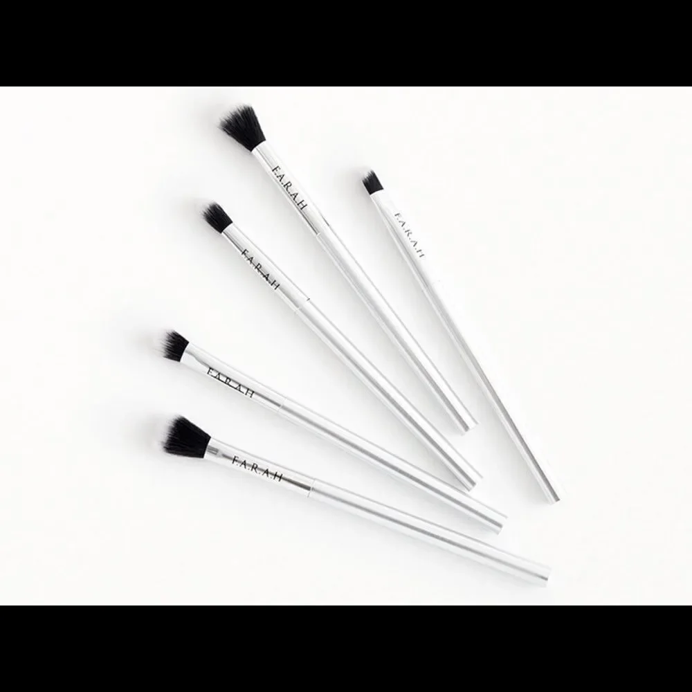 FARAH brushes